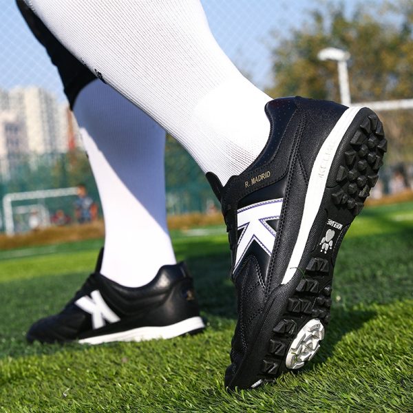 KELME Men Soccer Shoes Anti-Slippery Futsal Kid Football Sneakers Indoor Sports Shoes Professional Training TF Shoes ZX90111053 - Image 3